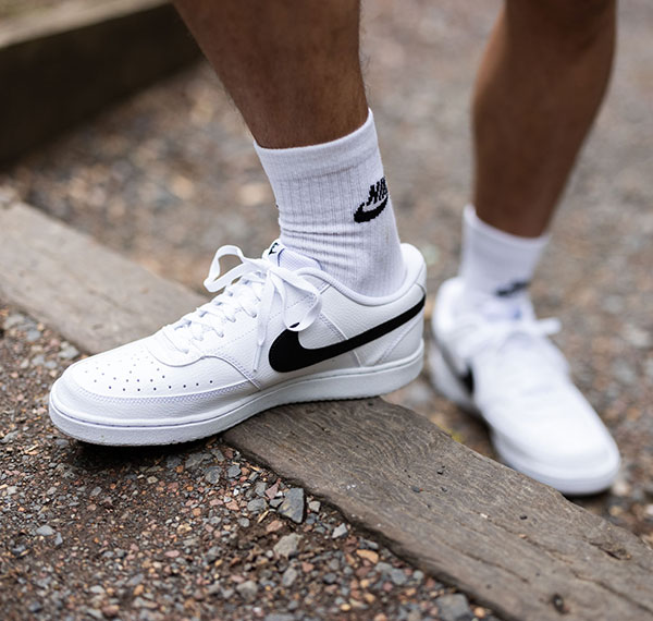Under armour deals shoes squeak