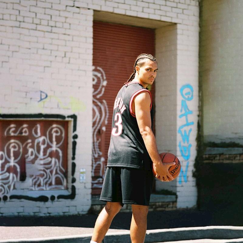 Mitchell & Ness NBA Philadelphia 76ers 00-01 Allen Iverson #3 Swingman Jersey