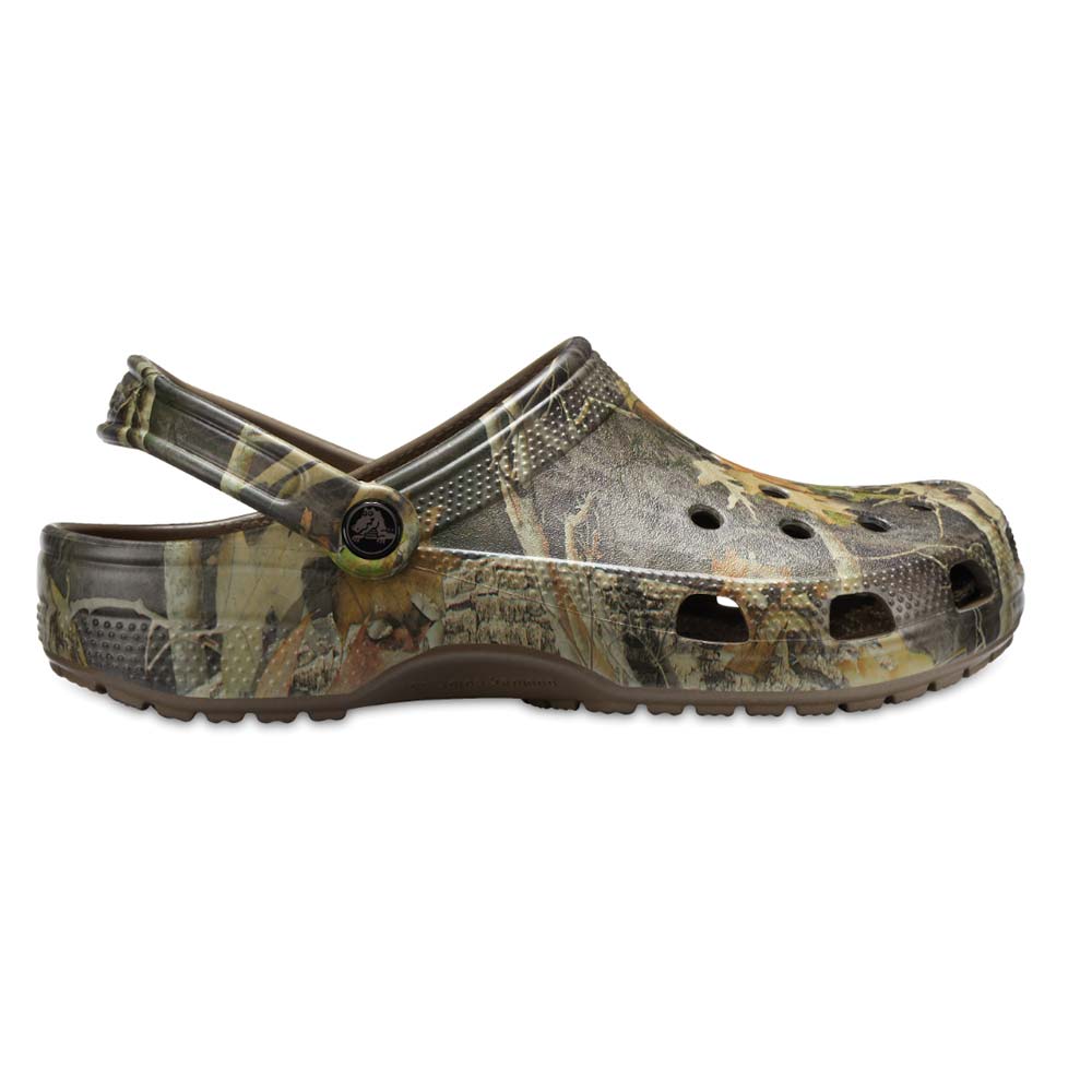 mens camo crocs