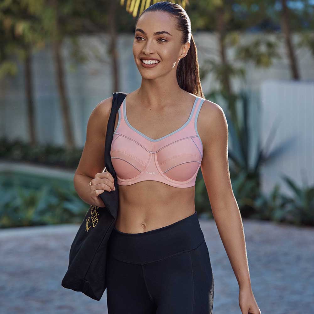 triumph triaction performance sports bra