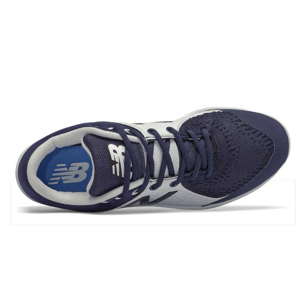 new balance men's softball shoes