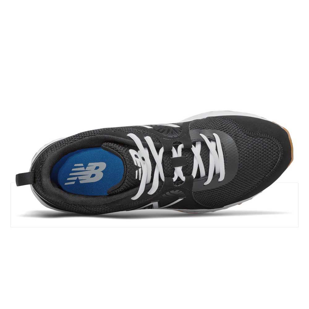 new balance men's softball shoes