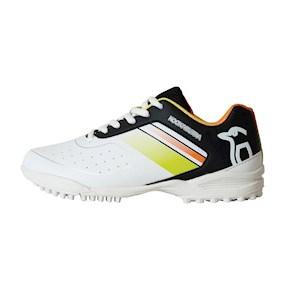 Junior cricket shoes size 5 shop