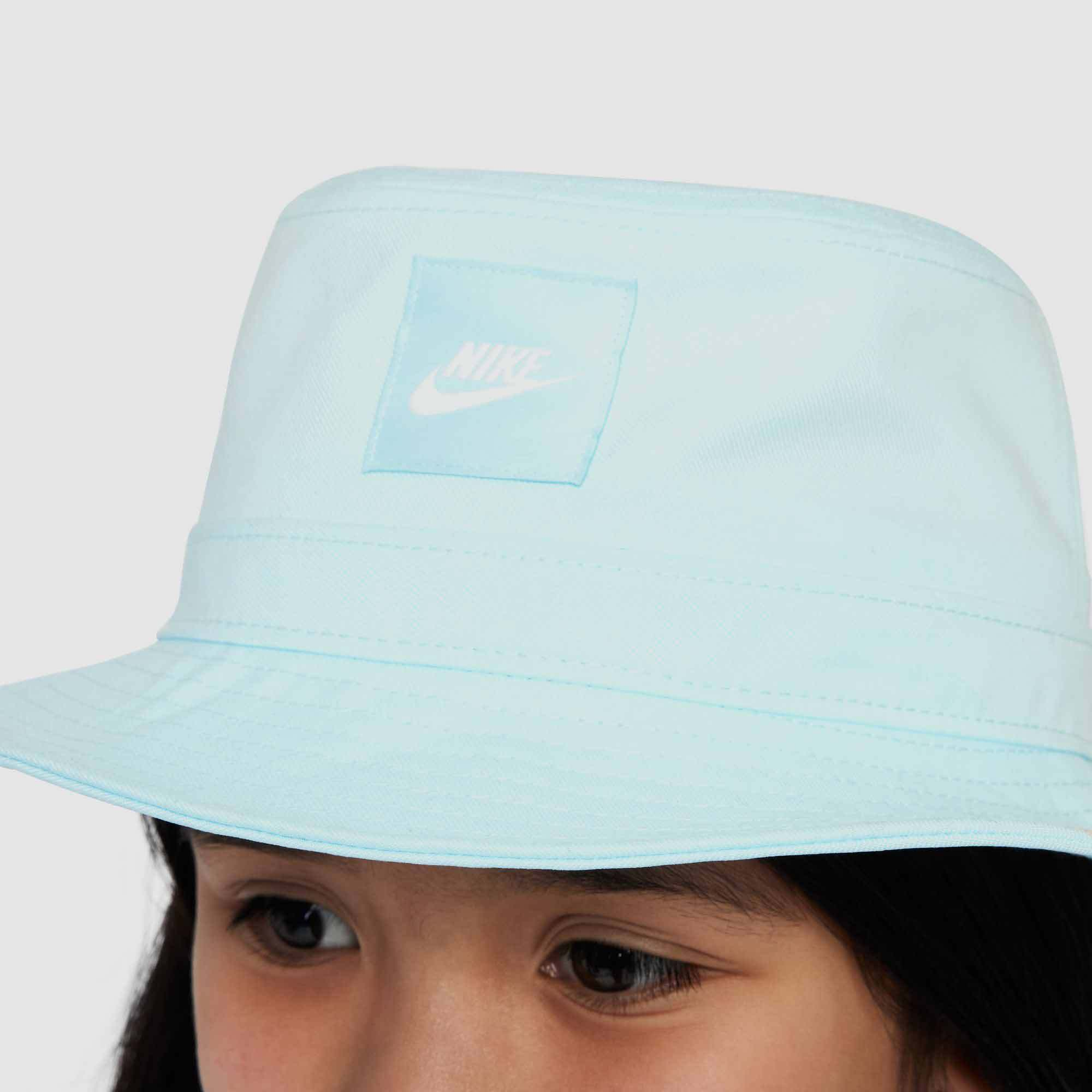 Glacier Blue/White