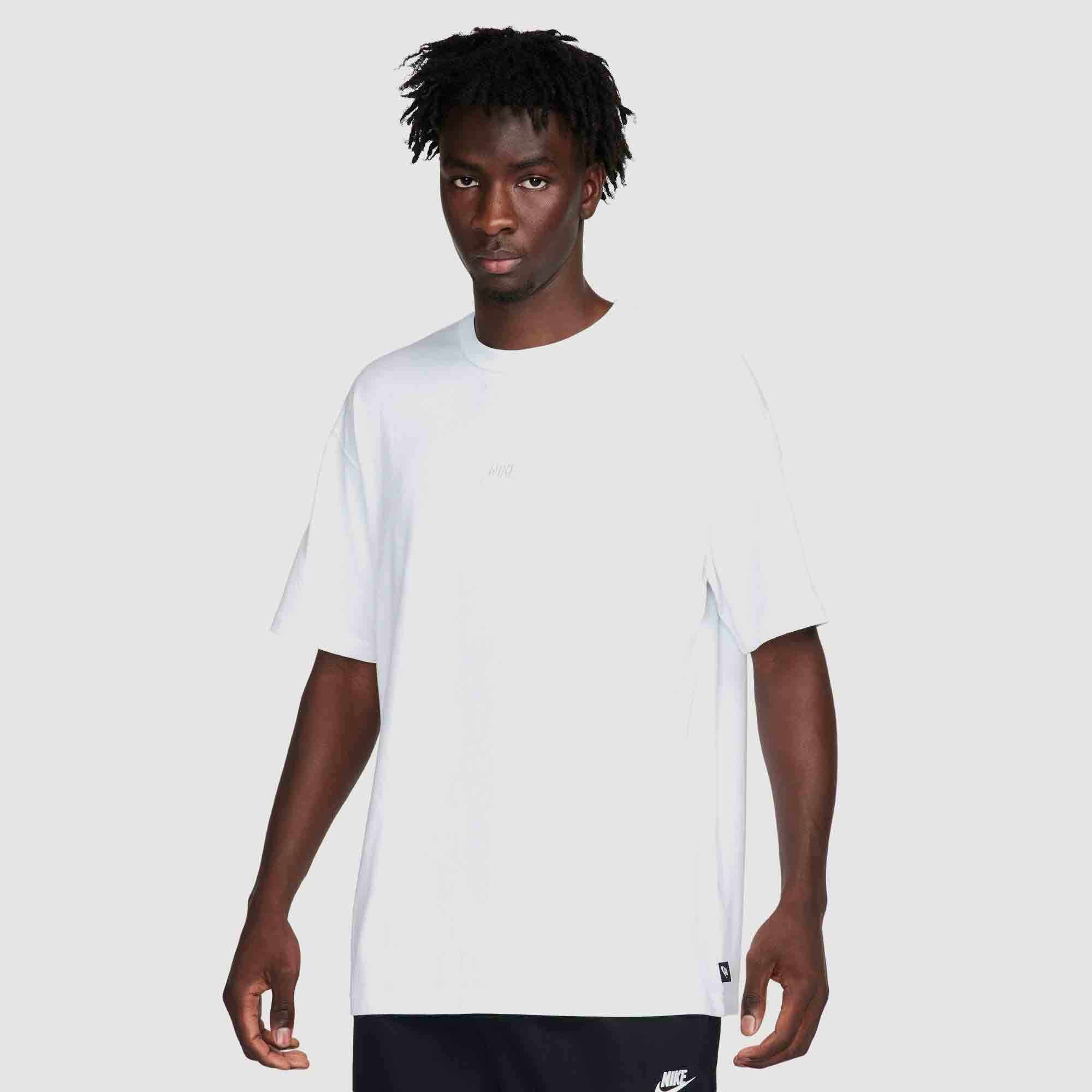 Nike Mens Essentials Premium Tshirt