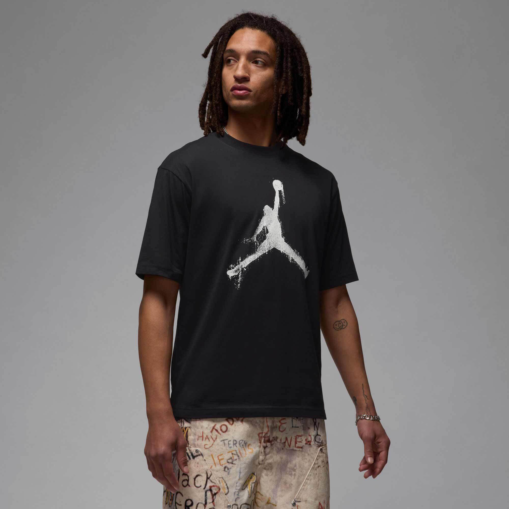 Black/Sail